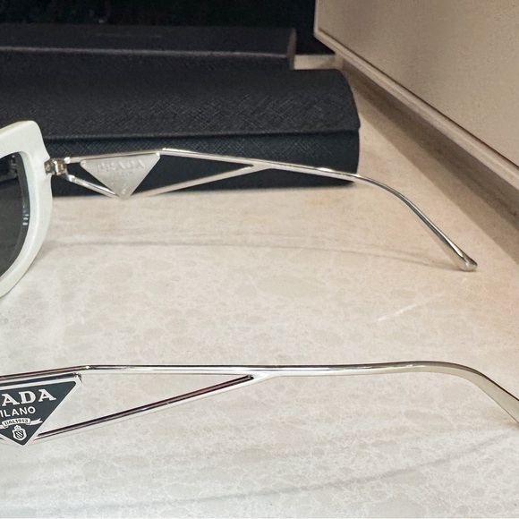Brand New Prada White PR14YS Rectangular Sunglasses - Picture 9 of 9
